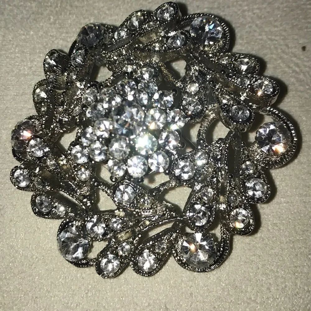 Crystal Brooch Set!! - Picture 8 of 8